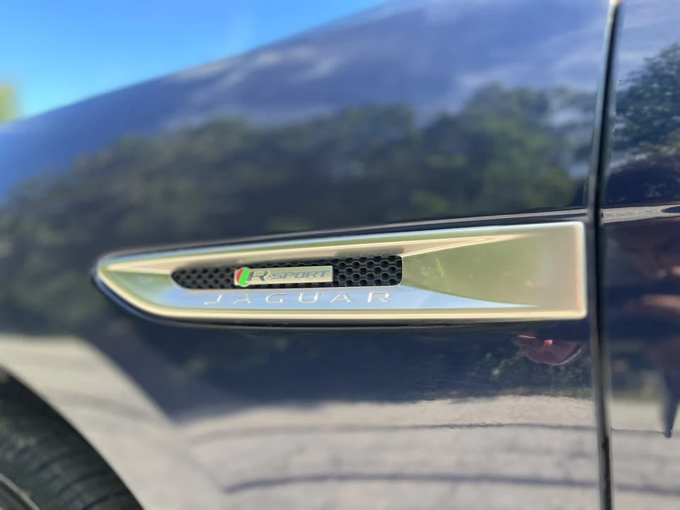 2017 Jaguar F-Pace - Image 19 of 20