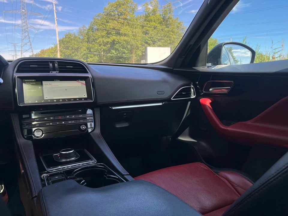 2017 Jaguar F-Pace - Image 11 of 20