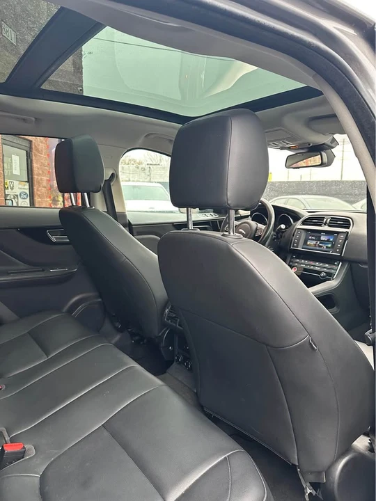 2017 Jaguar F-Pace - Image 13 of 20