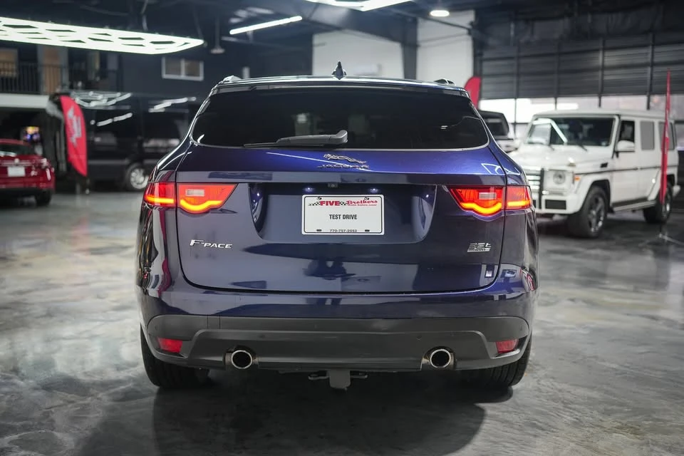 2017 Jaguar F-Pace - Image 11 of 20
