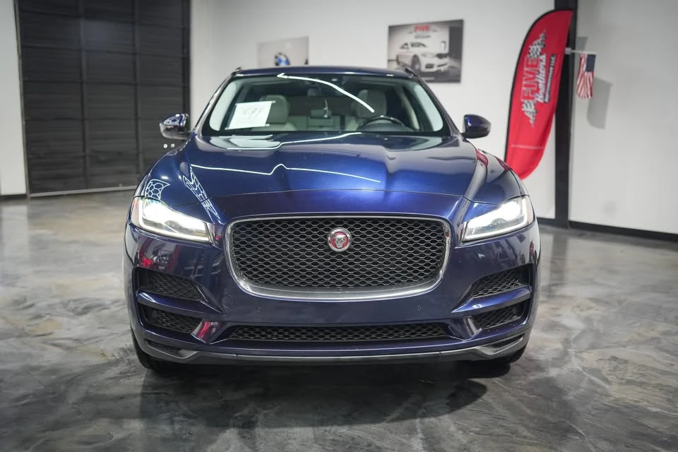 2017 Jaguar F-Pace - Image 4 of 20