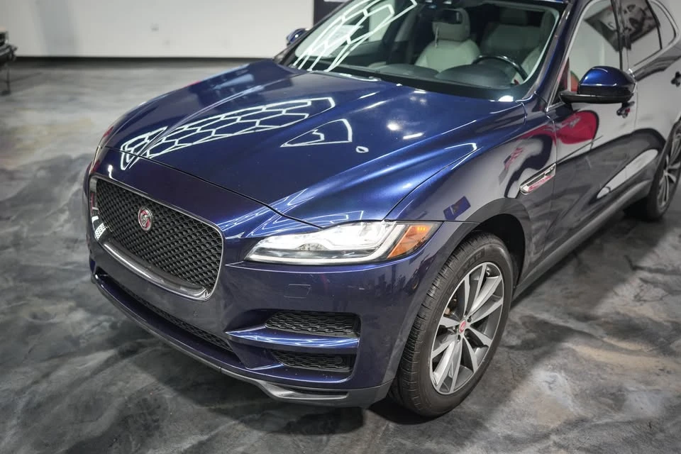 2017 Jaguar F-Pace - Image 5 of 20
