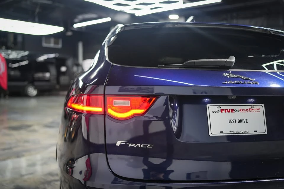 2017 Jaguar F-Pace - Image 12 of 20