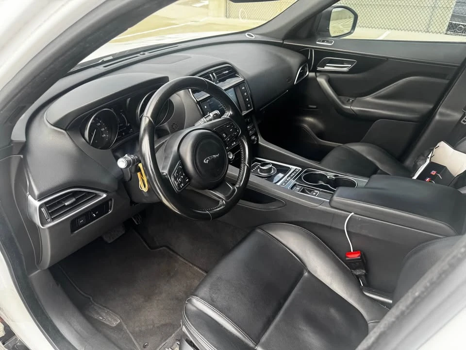 2017 Jaguar F-Pace - Image 5 of 7