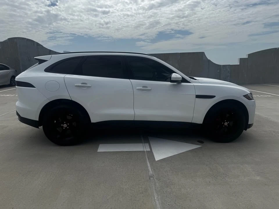 2017 Jaguar F-Pace - Image 2 of 7