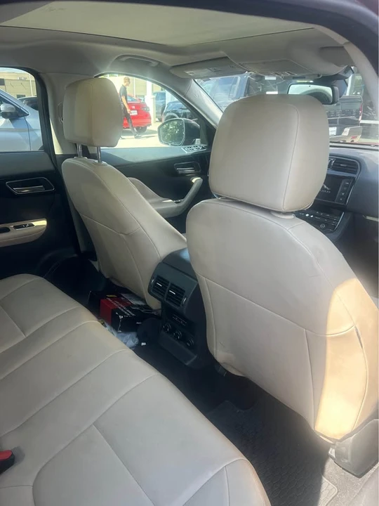 2017 Jaguar F-Pace - Image 5 of 7