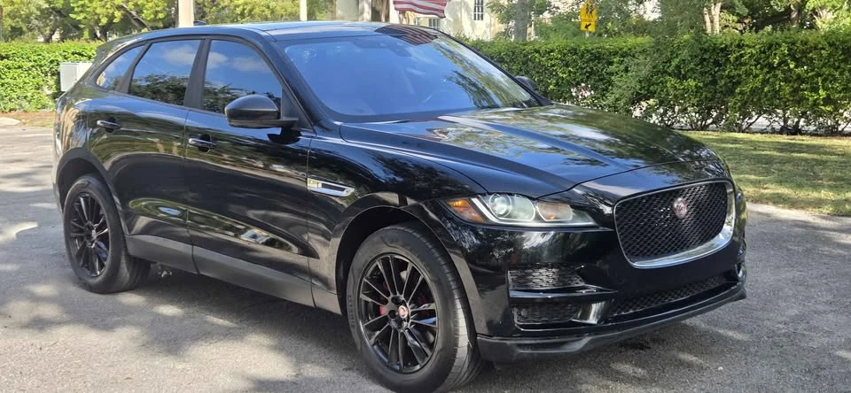 2017 Jaguar F-Pace - Image 4 of 19