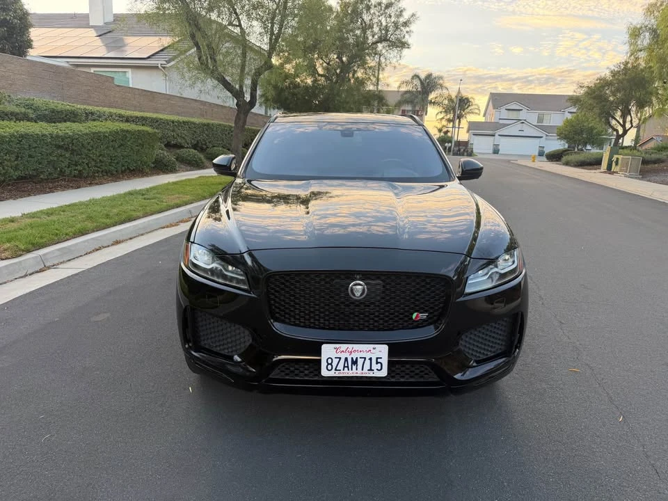 2017 Jaguar F-Pace - Image 8 of 18