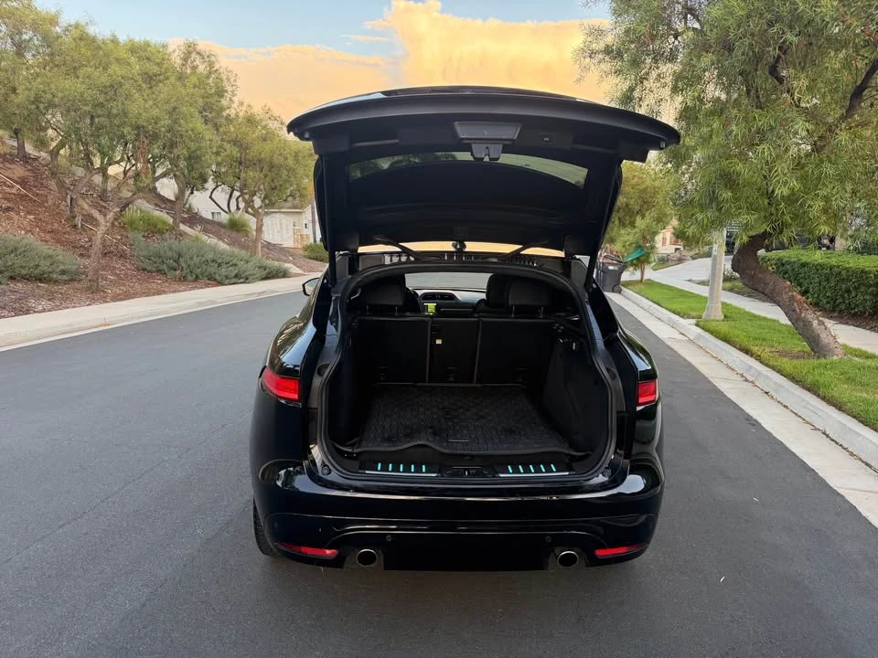 2017 Jaguar F-Pace - Image 17 of 18