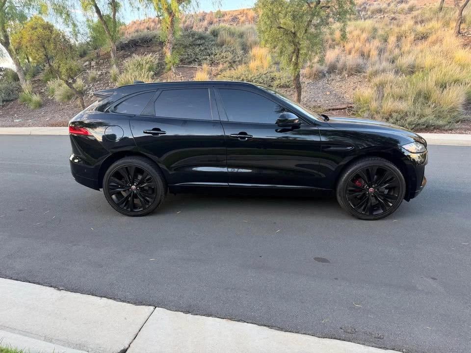2017 Jaguar F-Pace - Image 6 of 18