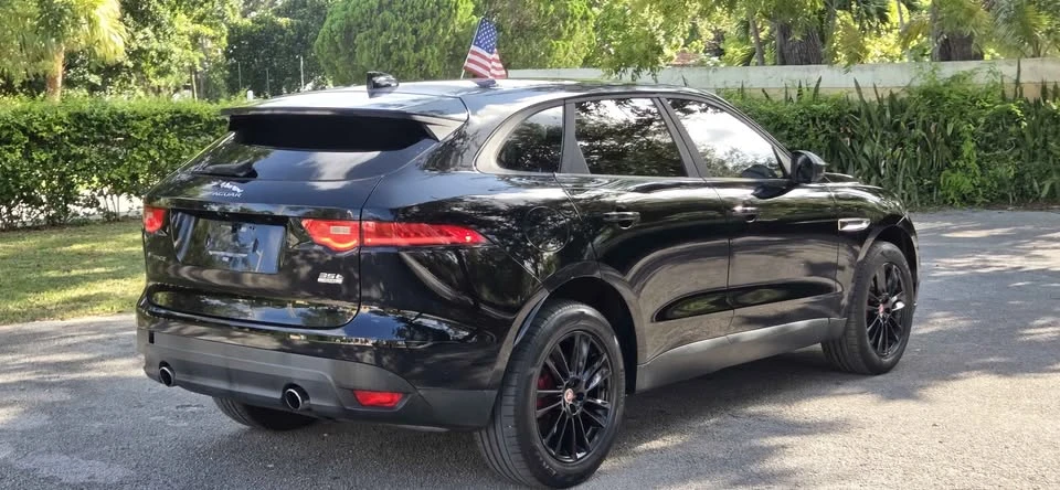 2017 Jaguar F-Pace - Image 8 of 19