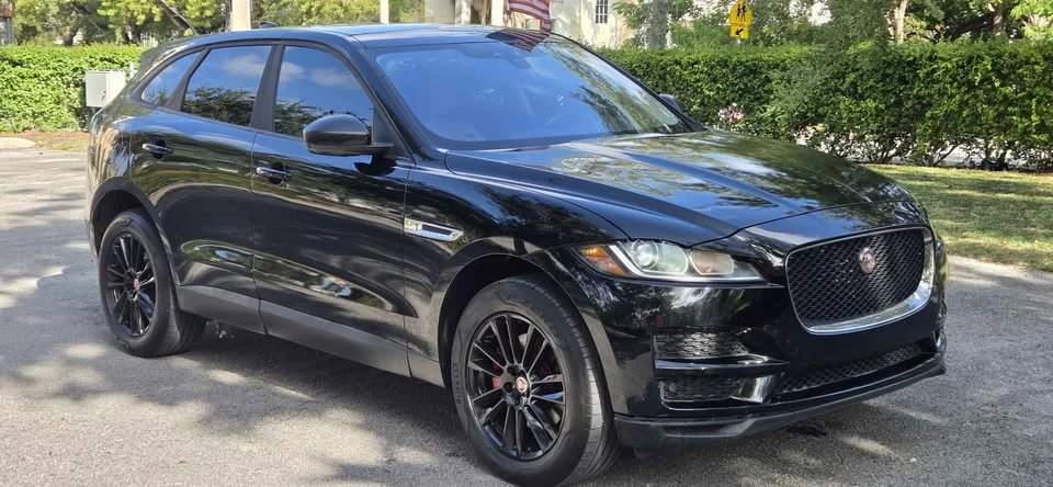 2017 Jaguar F-Pace - Image 5 of 19