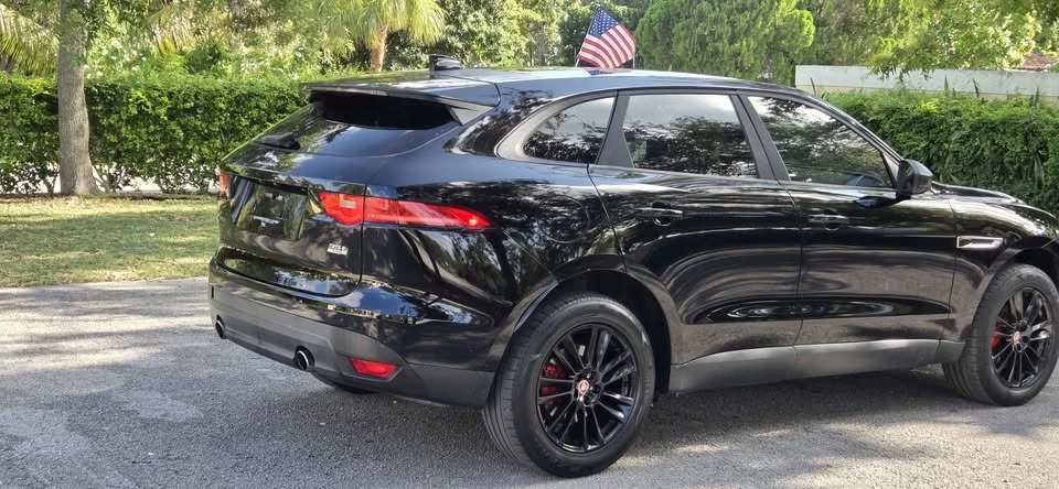 2017 Jaguar F-Pace - Image 9 of 19