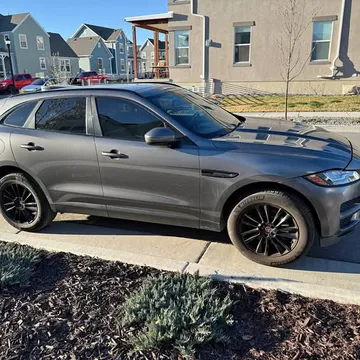 2017 Jaguar F-PACE 30t Prestige
