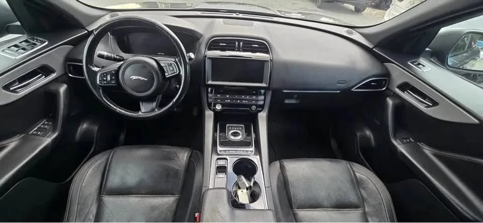 2017 Jaguar F-Pace - Image 14 of 18