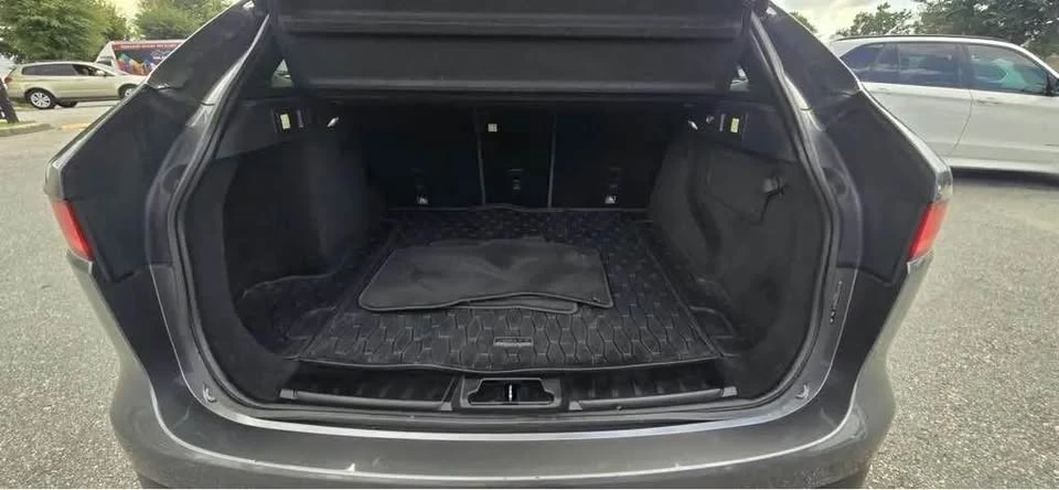 2017 Jaguar F-Pace - Image 15 of 18