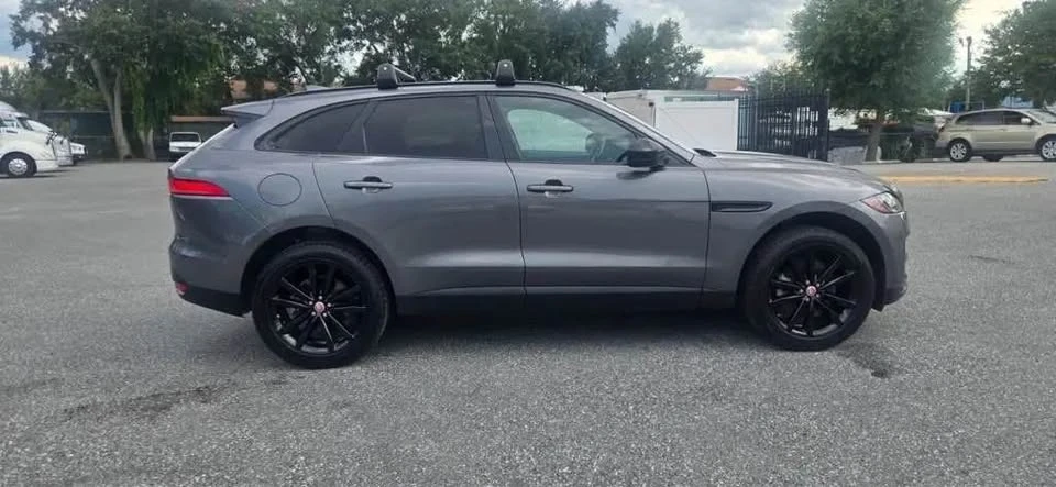 2017 Jaguar F-Pace - Image 4 of 18