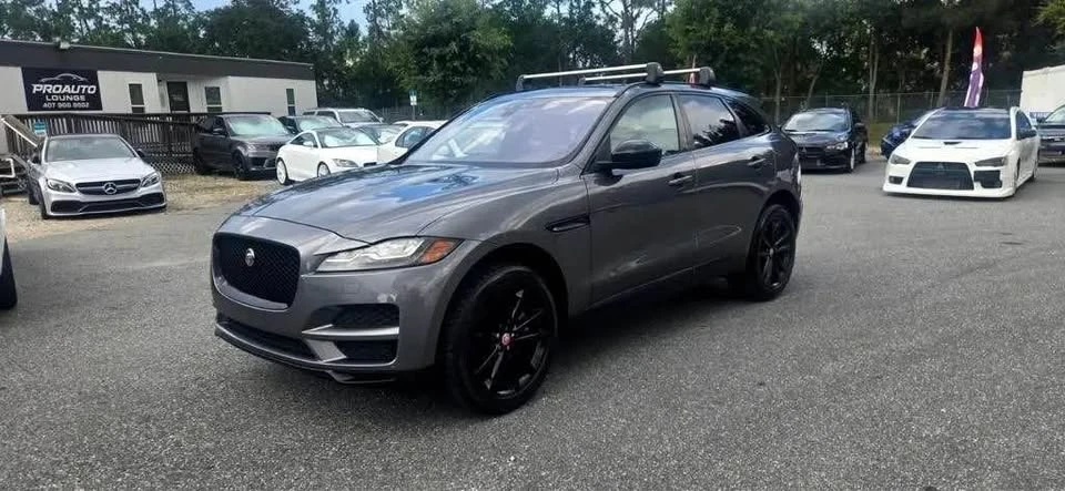 2017 Jaguar F-Pace - Image 3 of 18