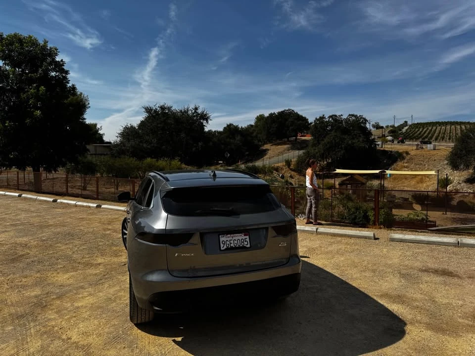 2017 Jaguar F-Pace - Image 9 of 16