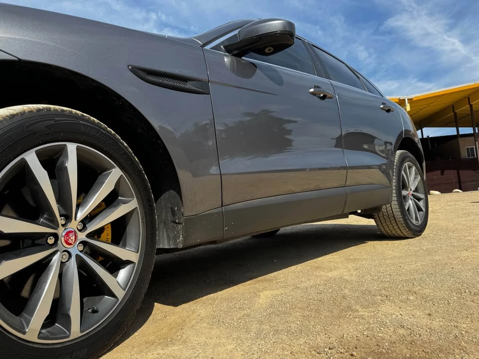 2017 Jaguar F-Pace - Image 11 of 16