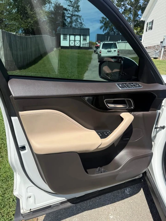 2017 Jaguar F-Pace - Image 10 of 13