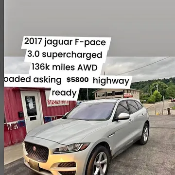 2017 Jaguar F-PACE 30t R-Sport SUV 4D