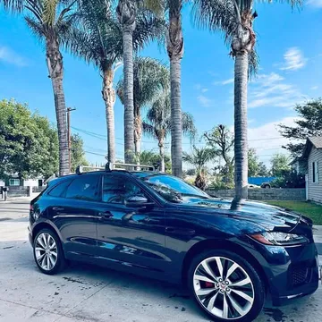 2017 Jaguar F-PACE 30t R-Sport SUV 4D