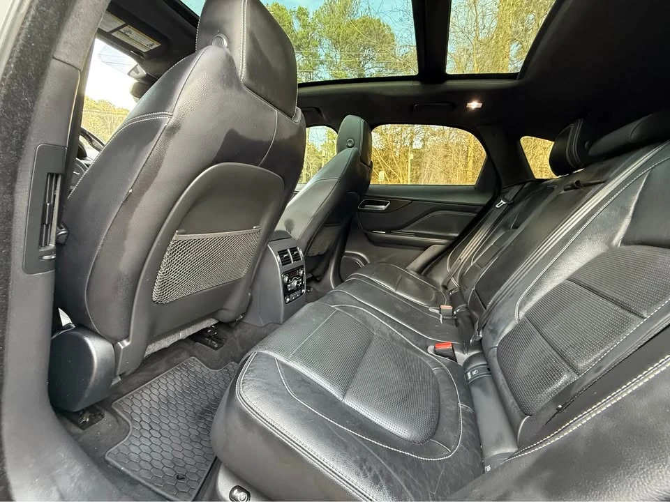 2017 Jaguar F-Pace - Image 8 of 12