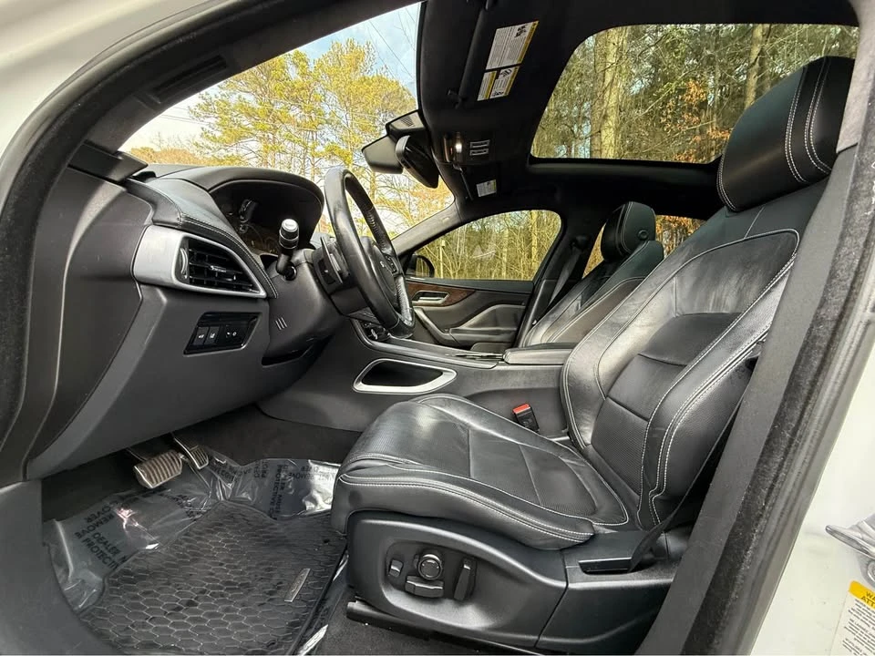 2017 Jaguar F-Pace - Image 7 of 12