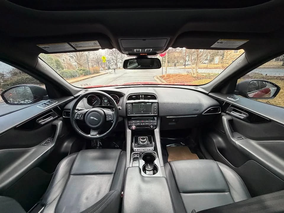 2017 Jaguar F-Pace - Image 12 of 17