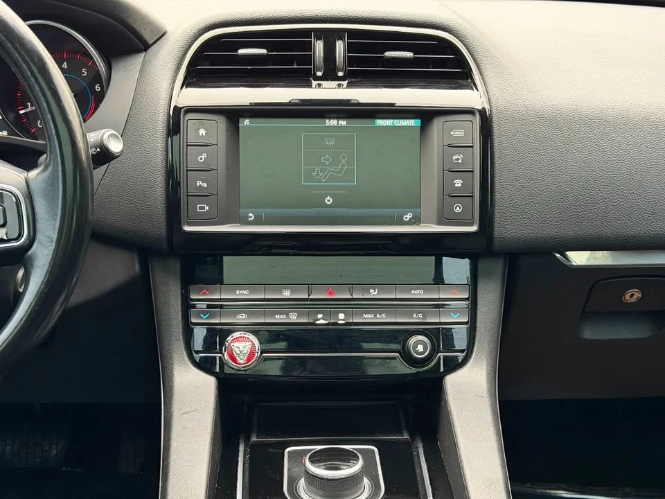 2017 Jaguar F-Pace - Image 14 of 17