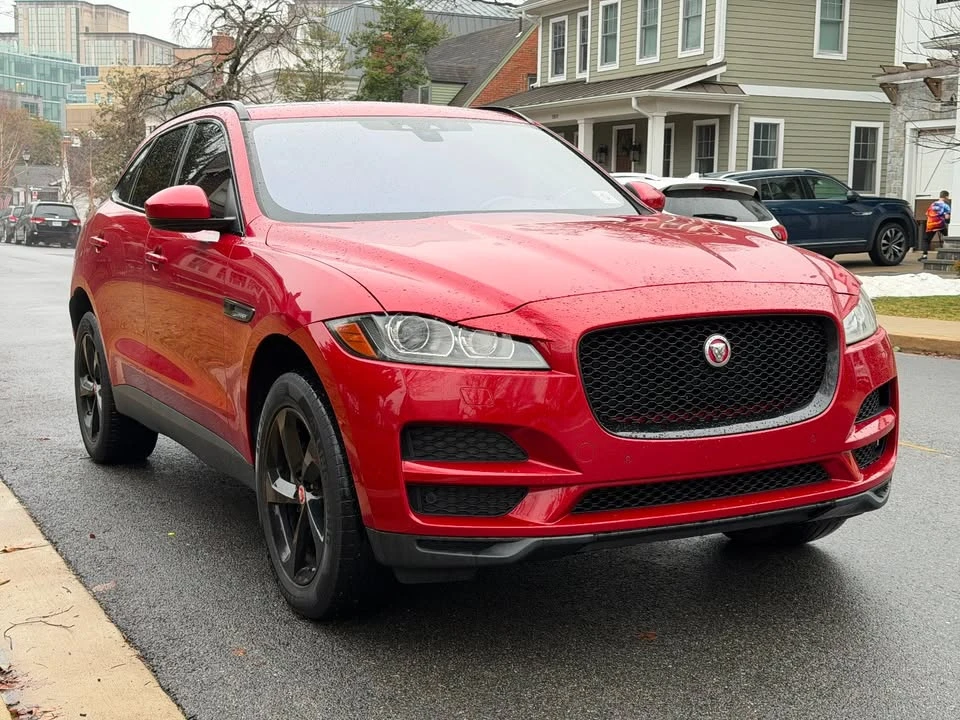 2017 Jaguar F-Pace - Image 5 of 17