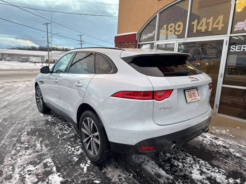 2017 Jaguar F-Pace - Image 3 of 17