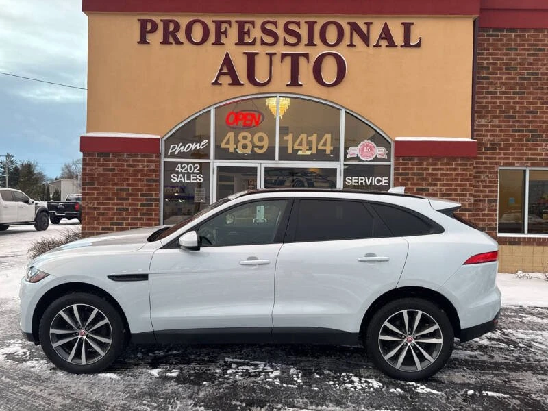 2017 Jaguar F-Pace - Image 2 of 17