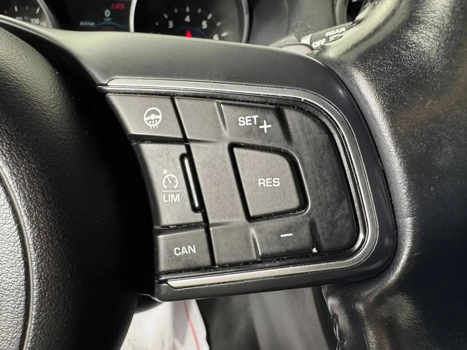 2017 Jaguar F-Pace - Image 15 of 20