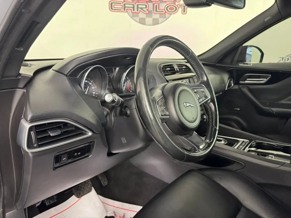 2017 Jaguar F-Pace - Image 9 of 20