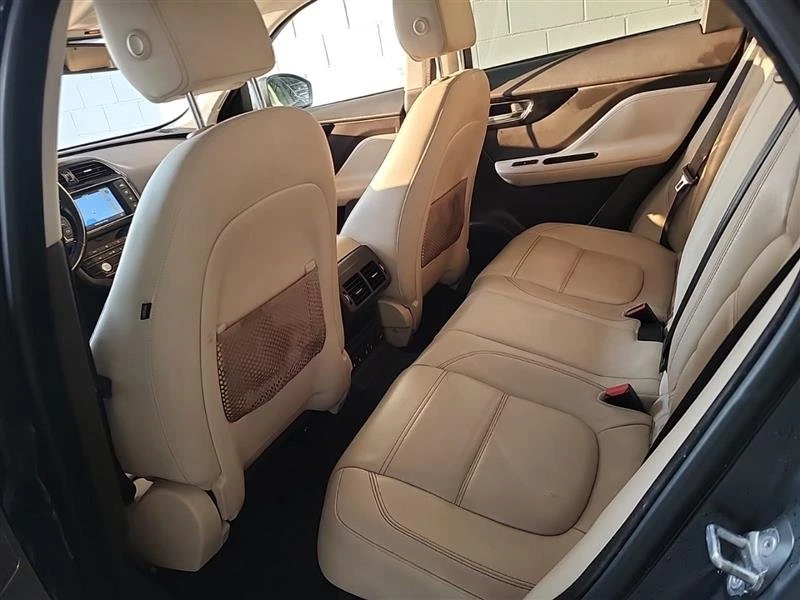 2017 Jaguar F-Pace - Image 8 of 15