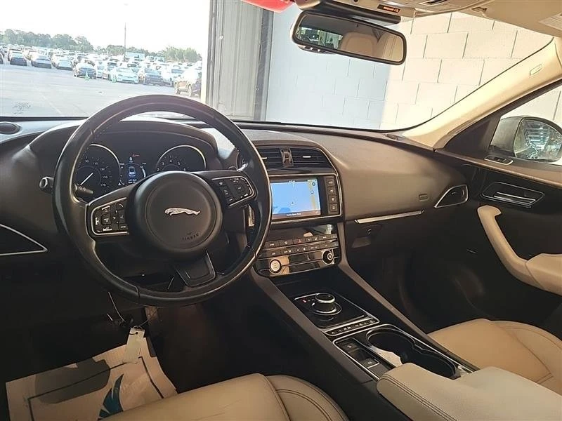 2017 Jaguar F-Pace - Image 13 of 15