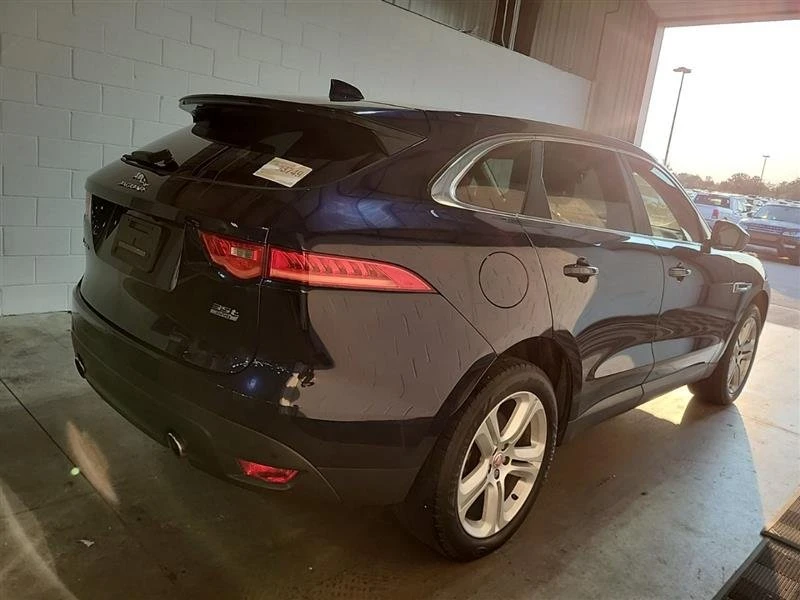 2017 Jaguar F-Pace - Image 4 of 15