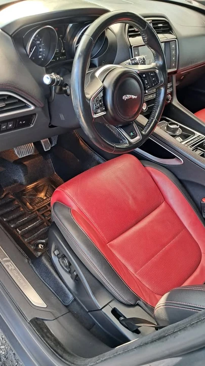 2017 Jaguar F-Pace - Image 14 of 15