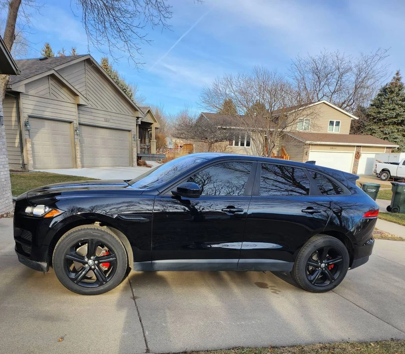 2017 Jaguar F-Pace - Image 3 of 5