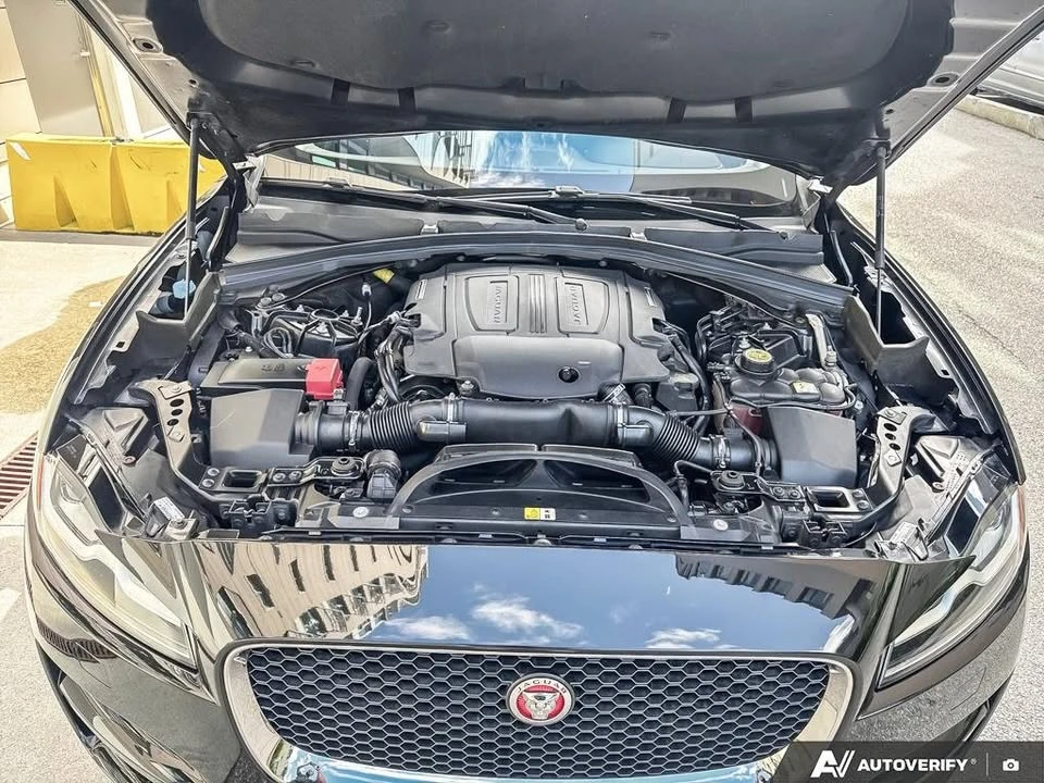 2017 Jaguar F-Pace - Image 19 of 20