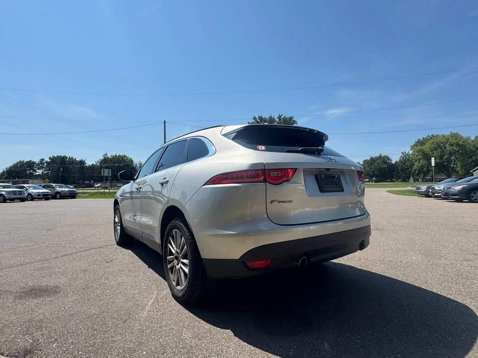 2017 Jaguar F-Pace - Image 5 of 20