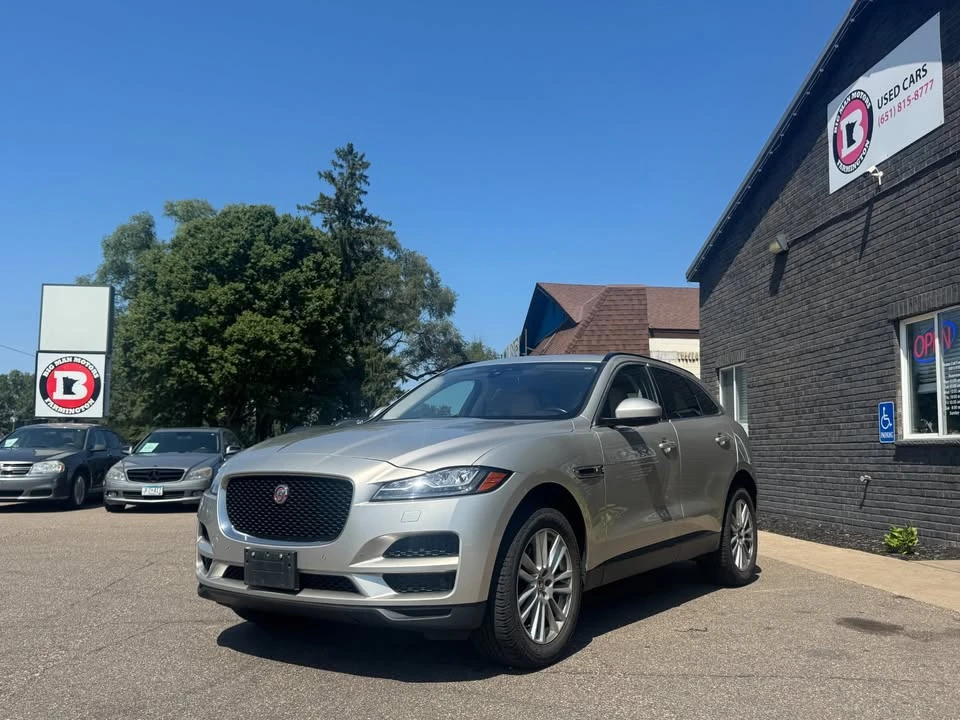 2017 Jaguar F-Pace - Image 3 of 20