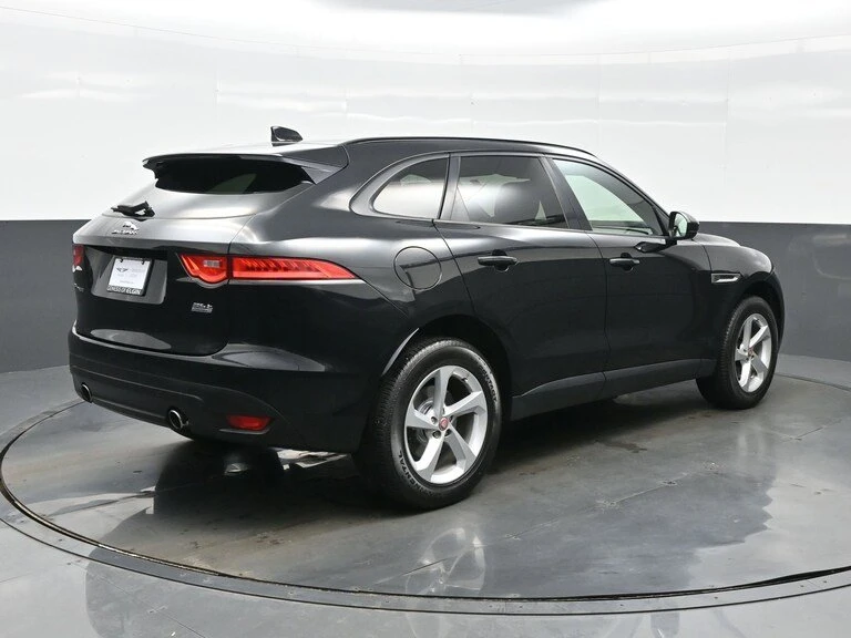 2017 Jaguar F-Pace - Image 3 of 12