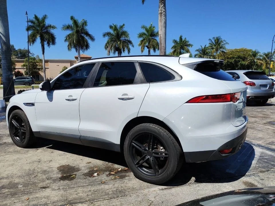 2017 Jaguar F-Pace - Image 4 of 20