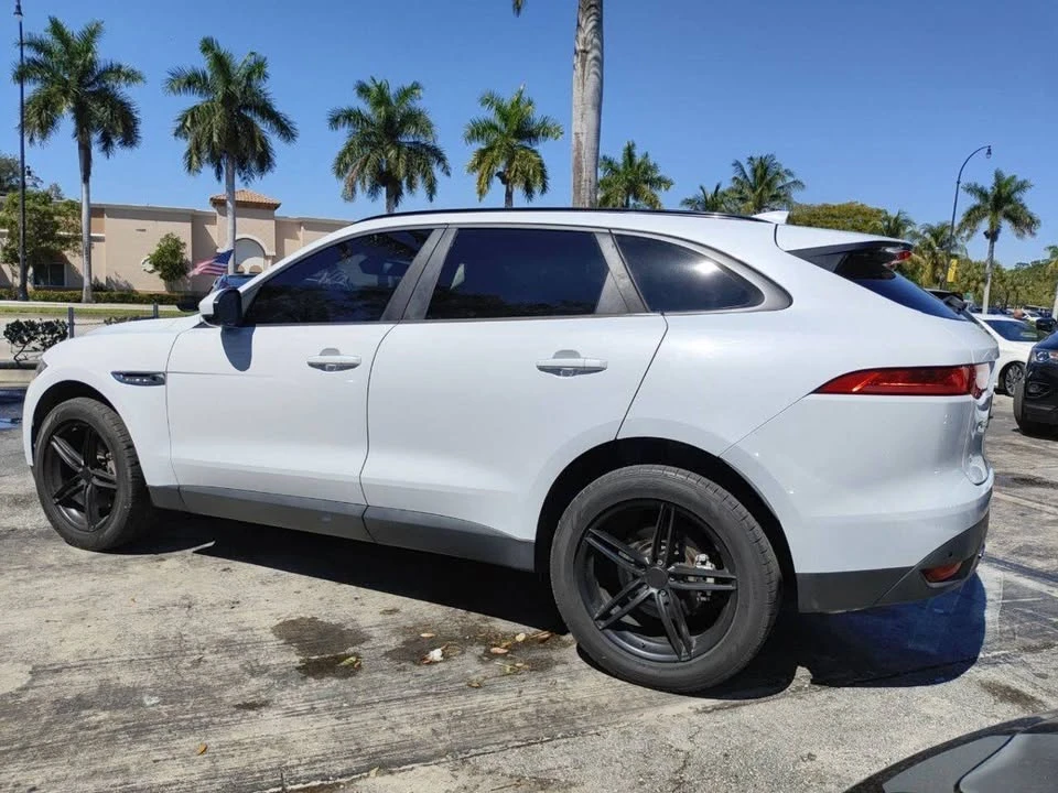 2017 Jaguar F-Pace - Image 3 of 20