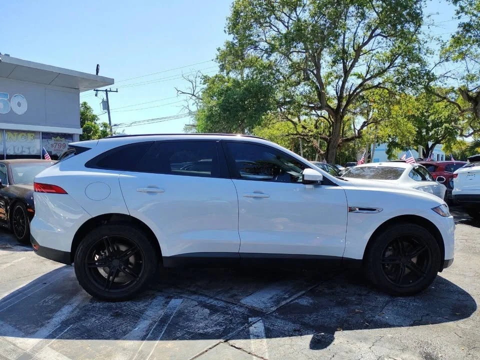 2017 Jaguar F-Pace - Image 12 of 20
