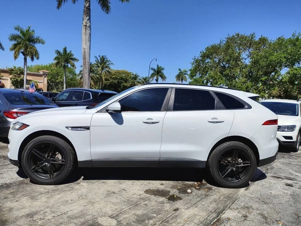 2017 Jaguar F-Pace - Image 2 of 20