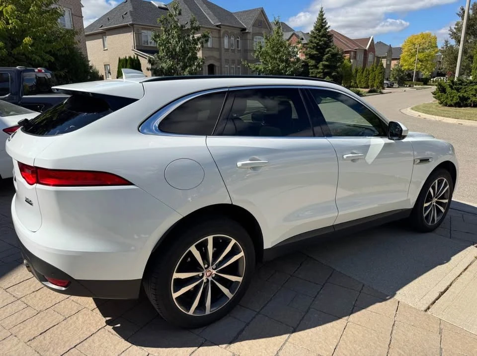 2017 Jaguar F-Pace - Image 2 of 9